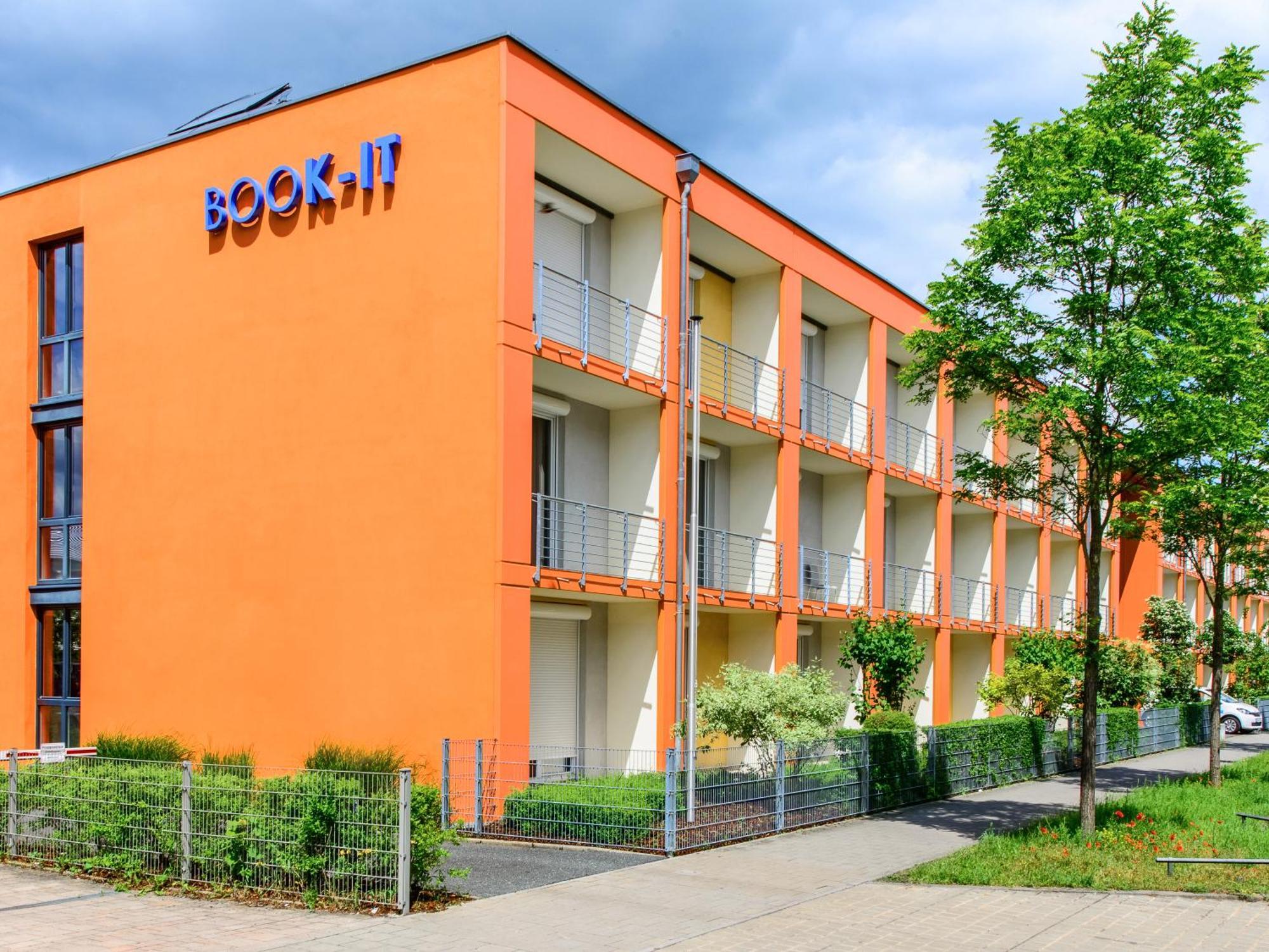 Med Apart Erlangen Buitenkant foto